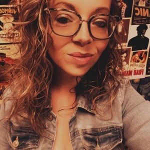 Meet your Posher, Stacy